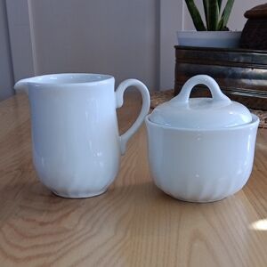 Corelle Coordinated Stoneware Cream and Sugar Serving Pieces In White
